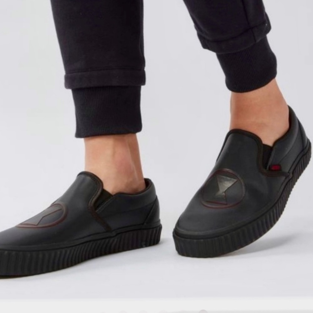 >Ⓜ️+MARVEL CLASSIC SLIP-ON BLACK WIDOW UNISEX😍RUGGED OUTLINER. BRAND NEW VANS - Picture 3 of 15